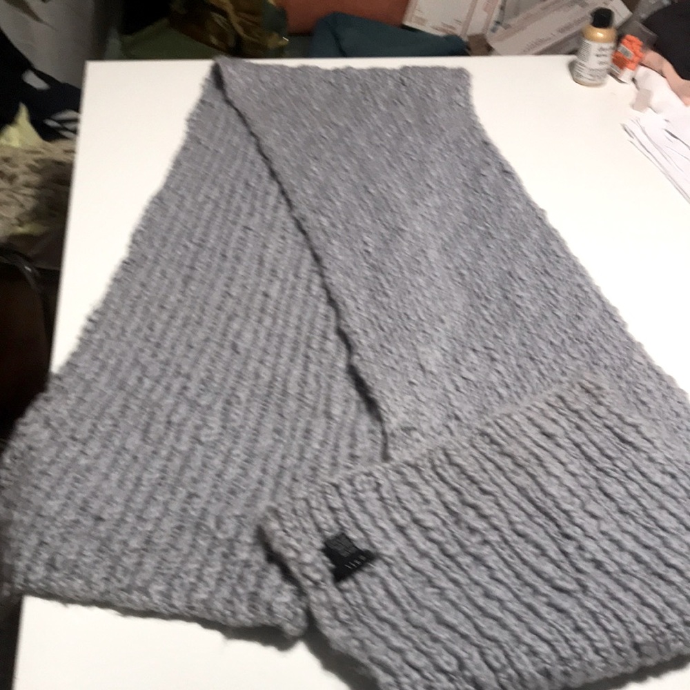 Saja Scarf 100% wool gorgeous! Blue/grey 80x13